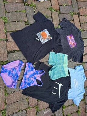 Nike Bundle 4 Tees, Art Class Bikini, Old Navy Bike Short. Medium Athletic